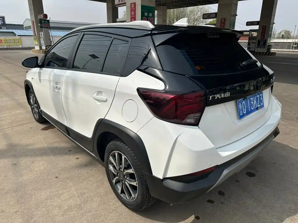 Toyota Yaris L — миниатюра 7
