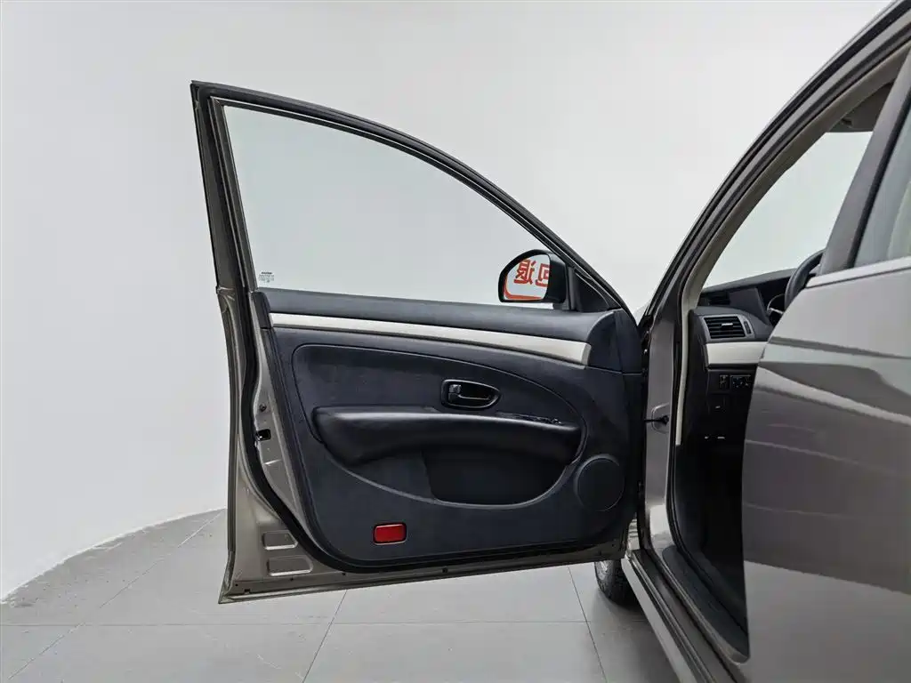 Nissan Sylphy 2018 1.6XE MT Comfort