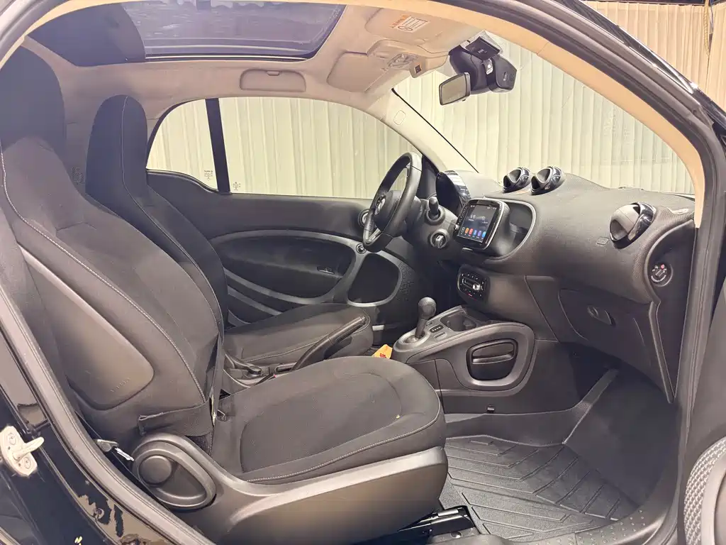 smart Smart Fortwo — миниатюра 9