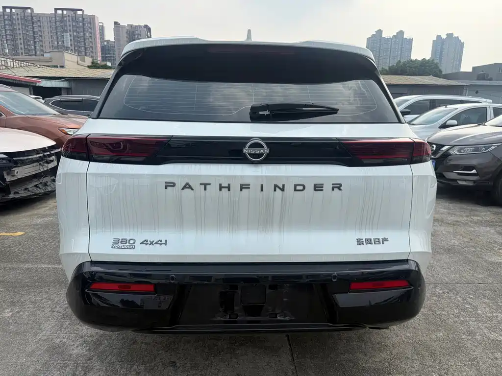 Nissan Teramont — миниатюра 12