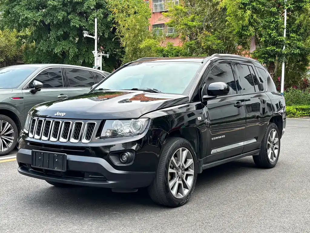 Jeep Compass (Import) 2015