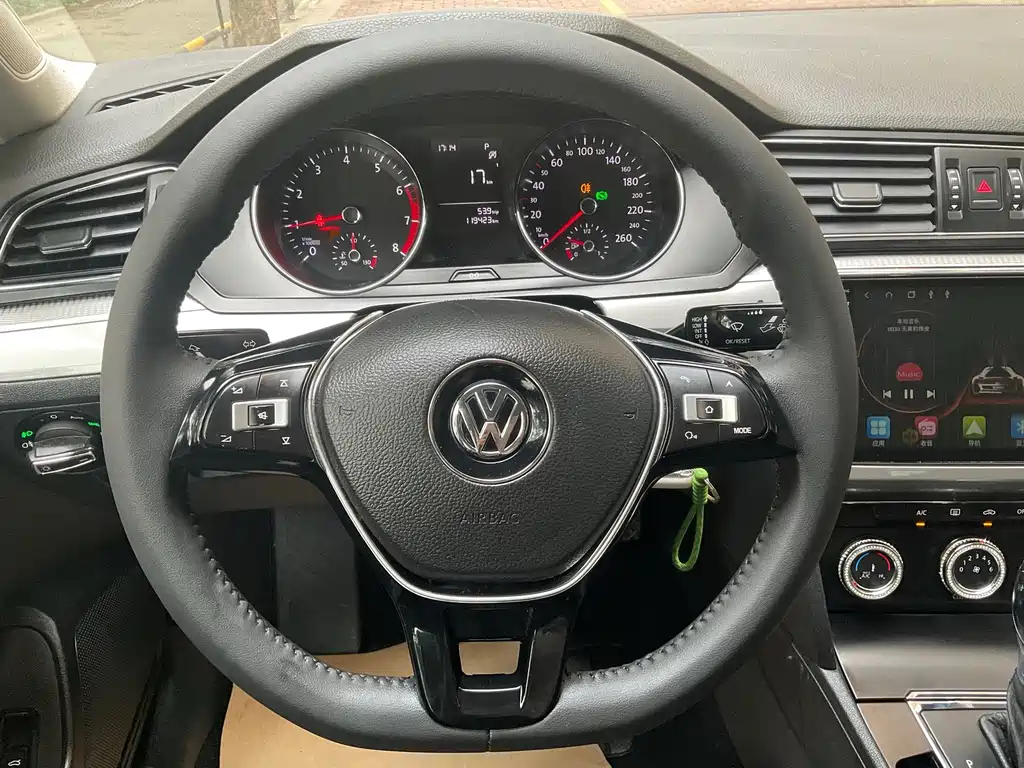 Volkswagen Lamando — миниатюра 4
