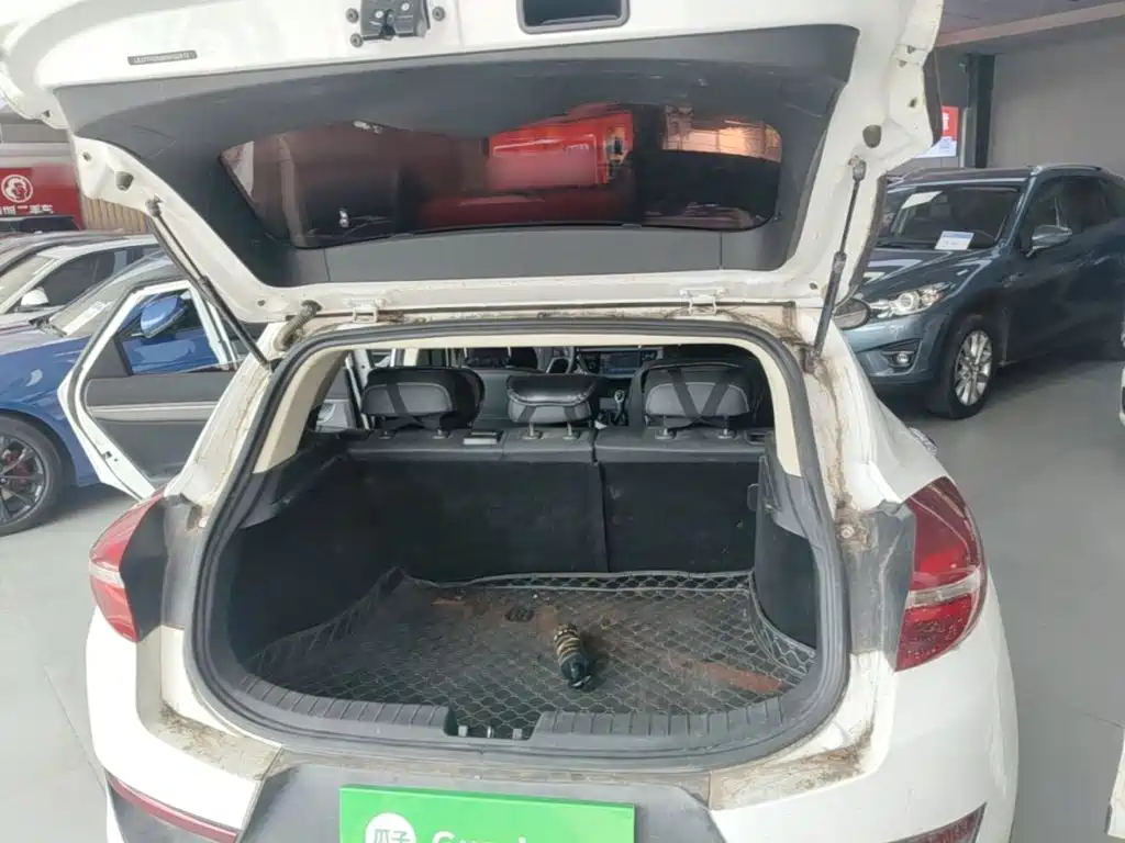 Geely Emgrand GS — миниатюра 19
