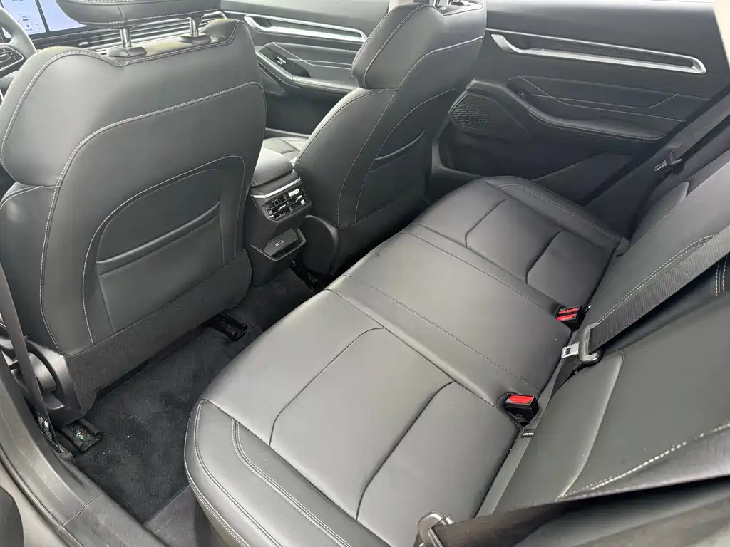 Geely Emgrand — миниатюра 10