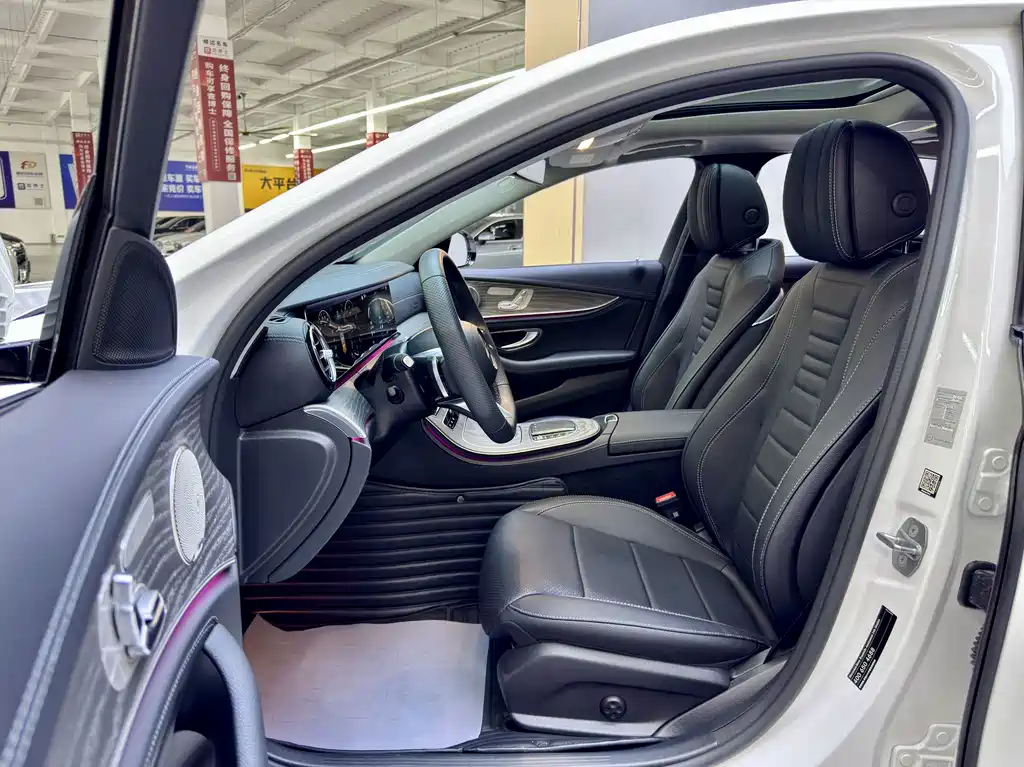 Mercedes-Benz E-Class — миниатюра 3
