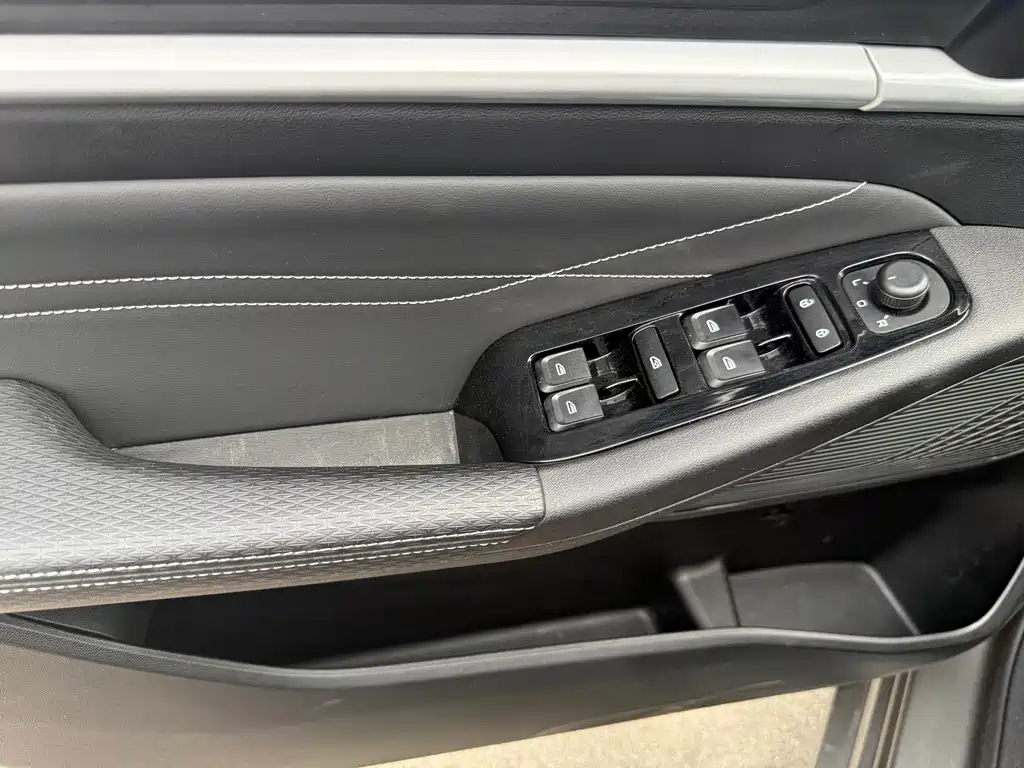 Geely Emgrand — миниатюра 14