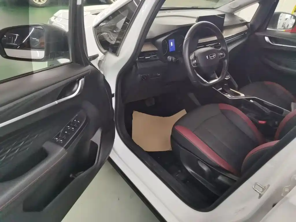 Geely Vision X3 — миниатюра 16