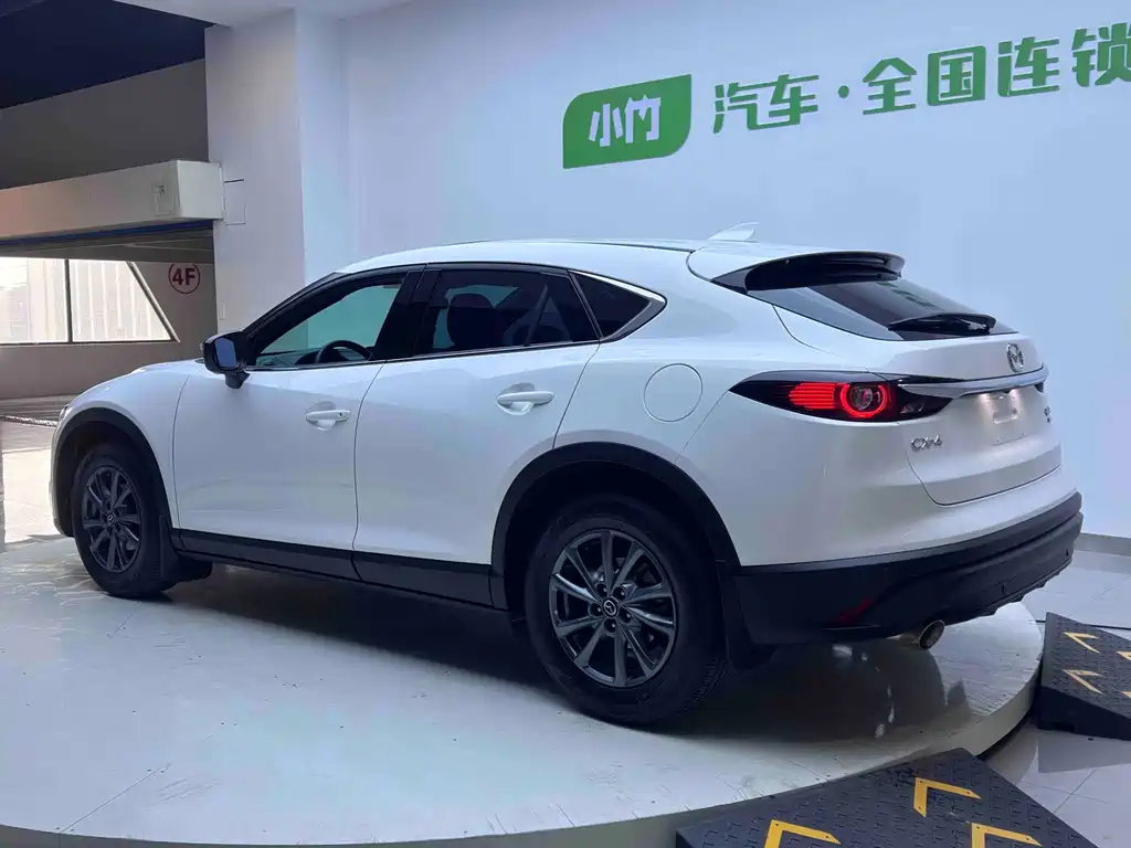 MAZDA CX 4