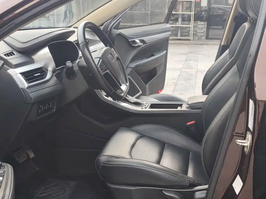 Geely Emgrand — миниатюра 8