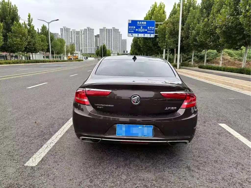 Buick LaCrosse — миниатюра 7