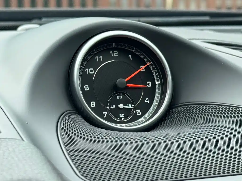 Porsche Cayenne — миниатюра 23