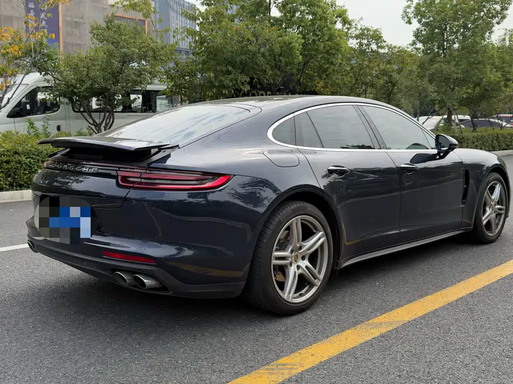 Porsche Panamera — миниатюра 3