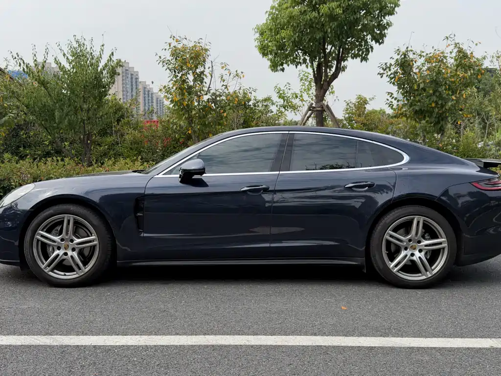 Porsche Panamera — миниатюра 5