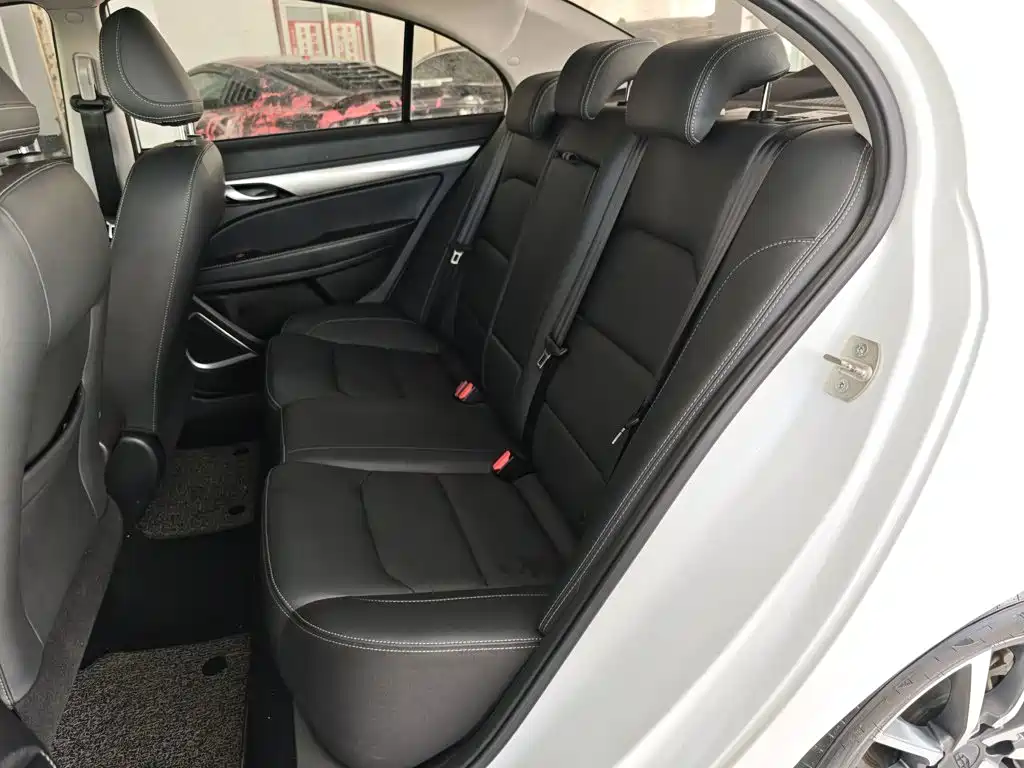 Geely Emgrand — миниатюра 17