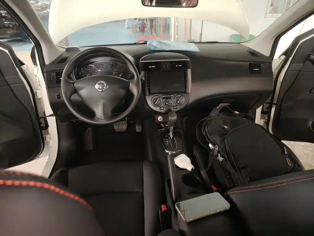 Nissan Tiida — миниатюра 10