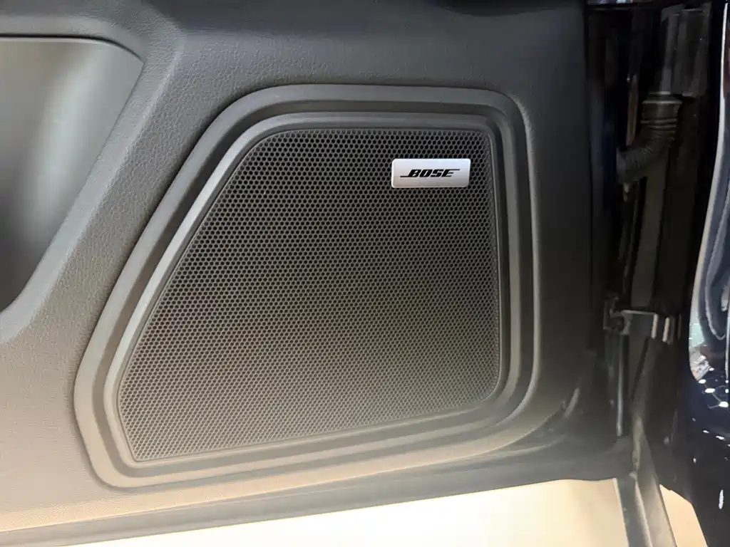 Porsche Macan — миниатюра 5