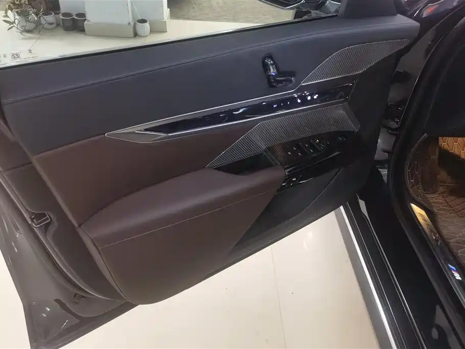 BMW 7 Series 7 2023 735Li M Sport
