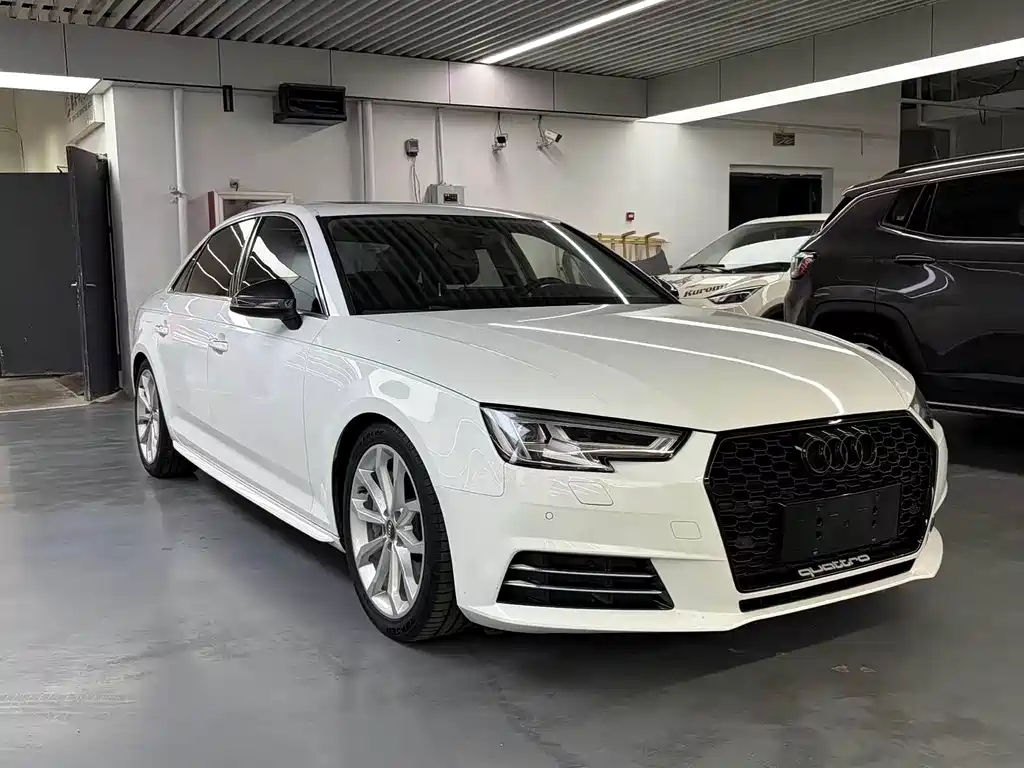Audi A4L 2017 Plus 45 TFSI quattro