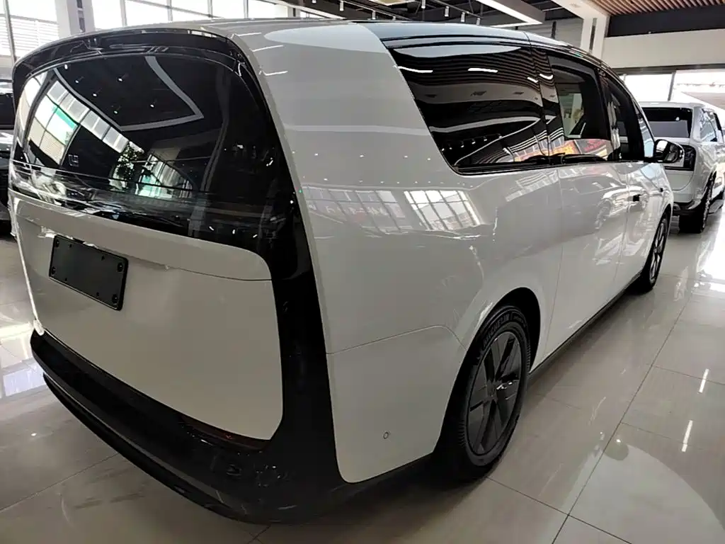 Li Auto Li MEGA — миниатюра 7