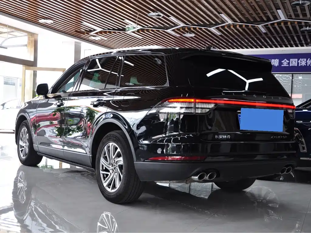 Lincoln Aviator — миниатюра 3