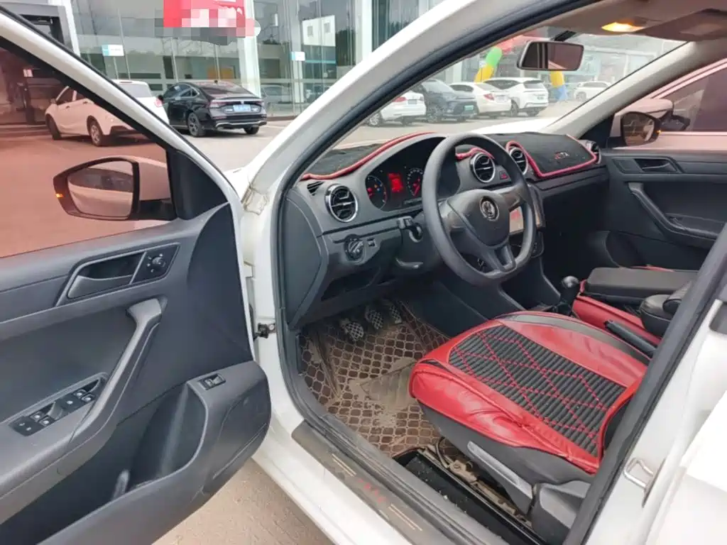 Volkswagen Jetta — миниатюра 16