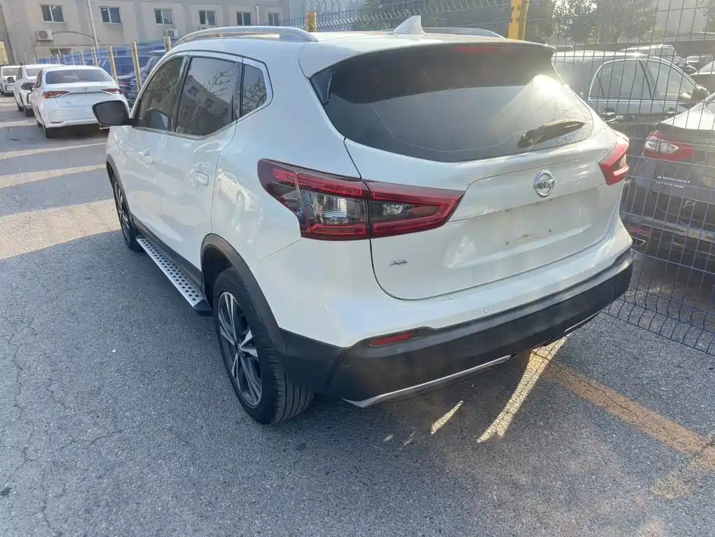 Nissan Qashqai — миниатюра 4
