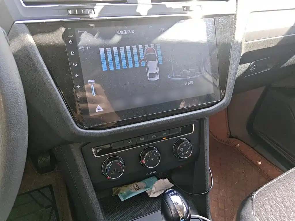 Volkswagen Tiguan L — миниатюра 6