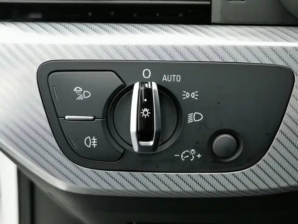 Audi A4L — миниатюра 21