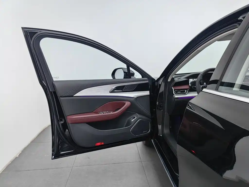 Hongqi Hongqi H5 — миниатюра 8