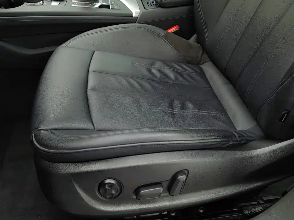 Audi A4L — миниатюра 20