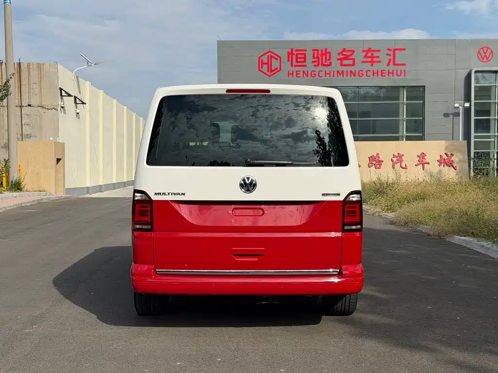 Volkswagen Multivan — миниатюра 6