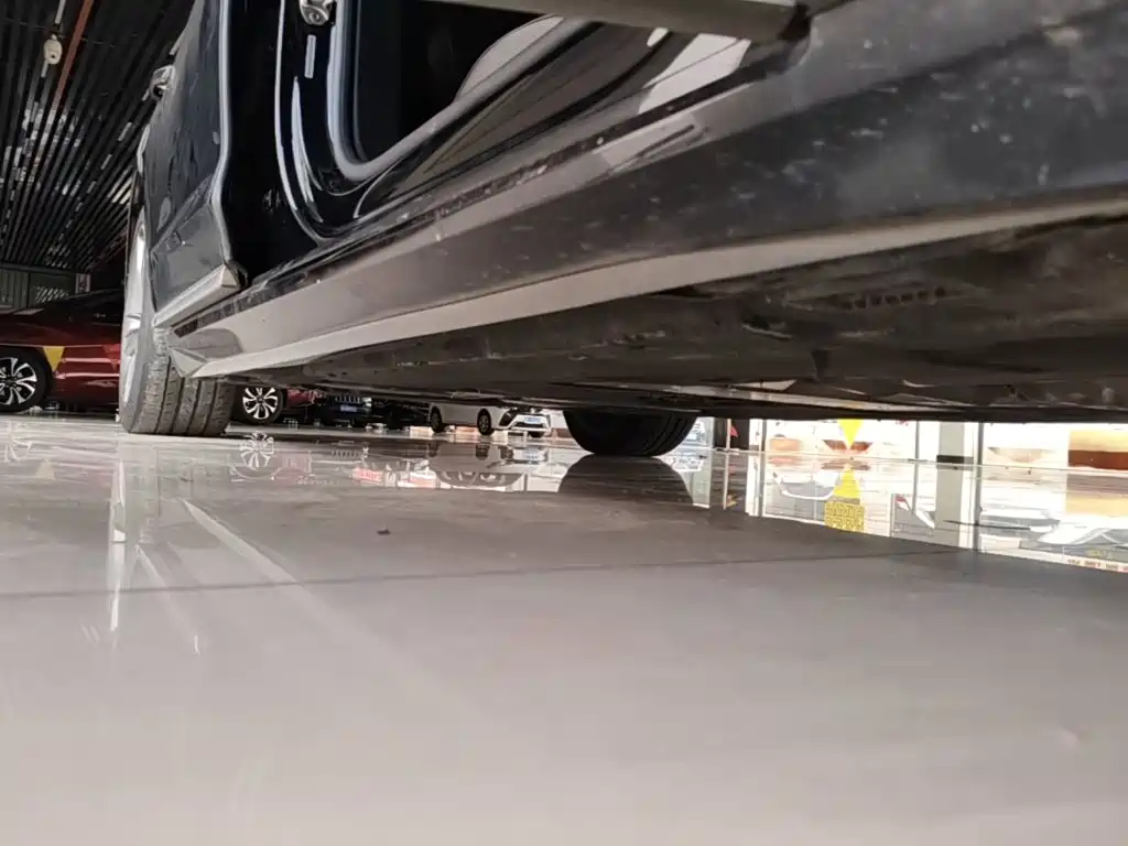 Audi A8 New Energy — миниатюра 21