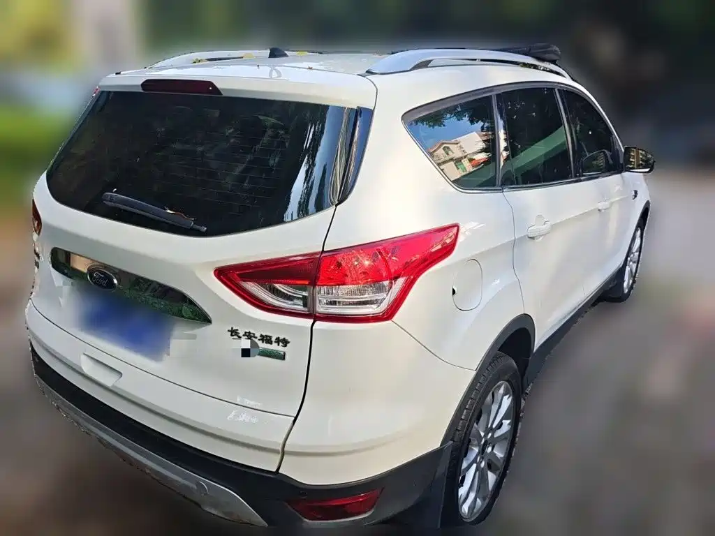 Ford Kuga — миниатюра 8