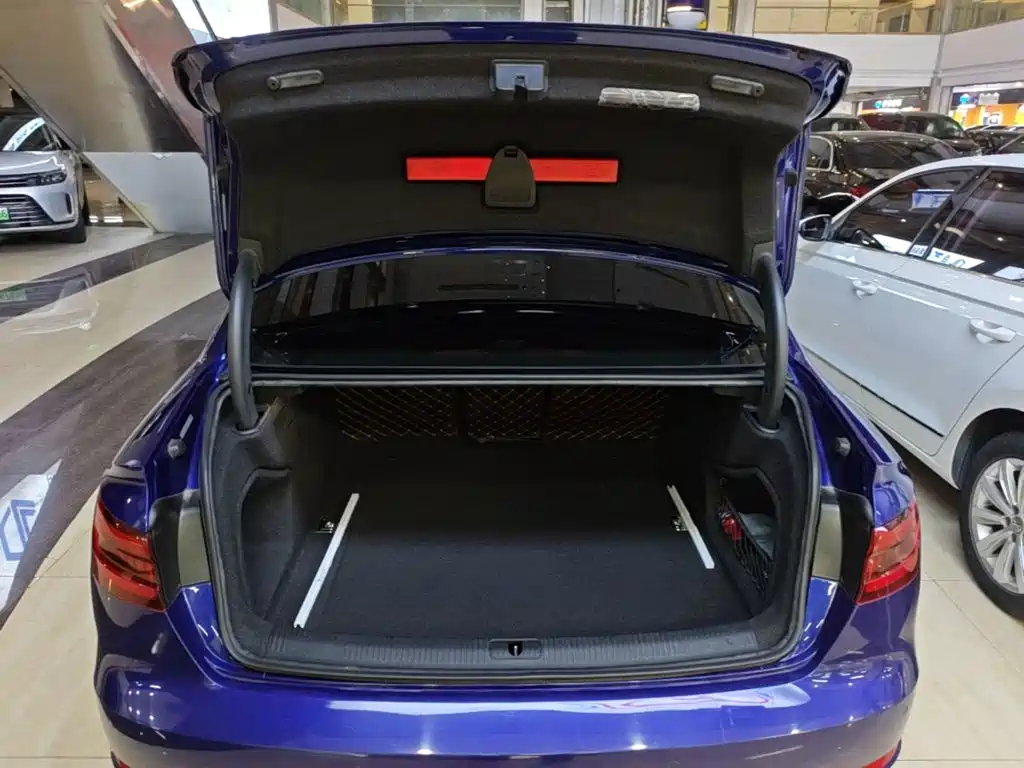 Audi A4L — миниатюра 19
