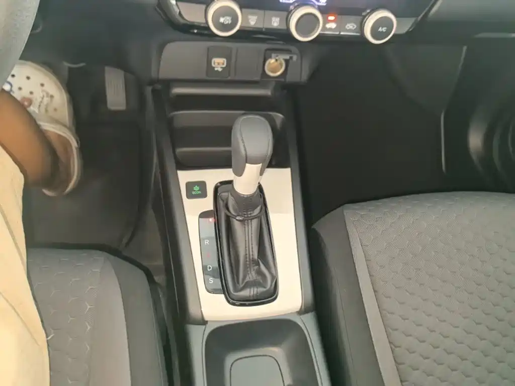 Honda Fit — миниатюра 14