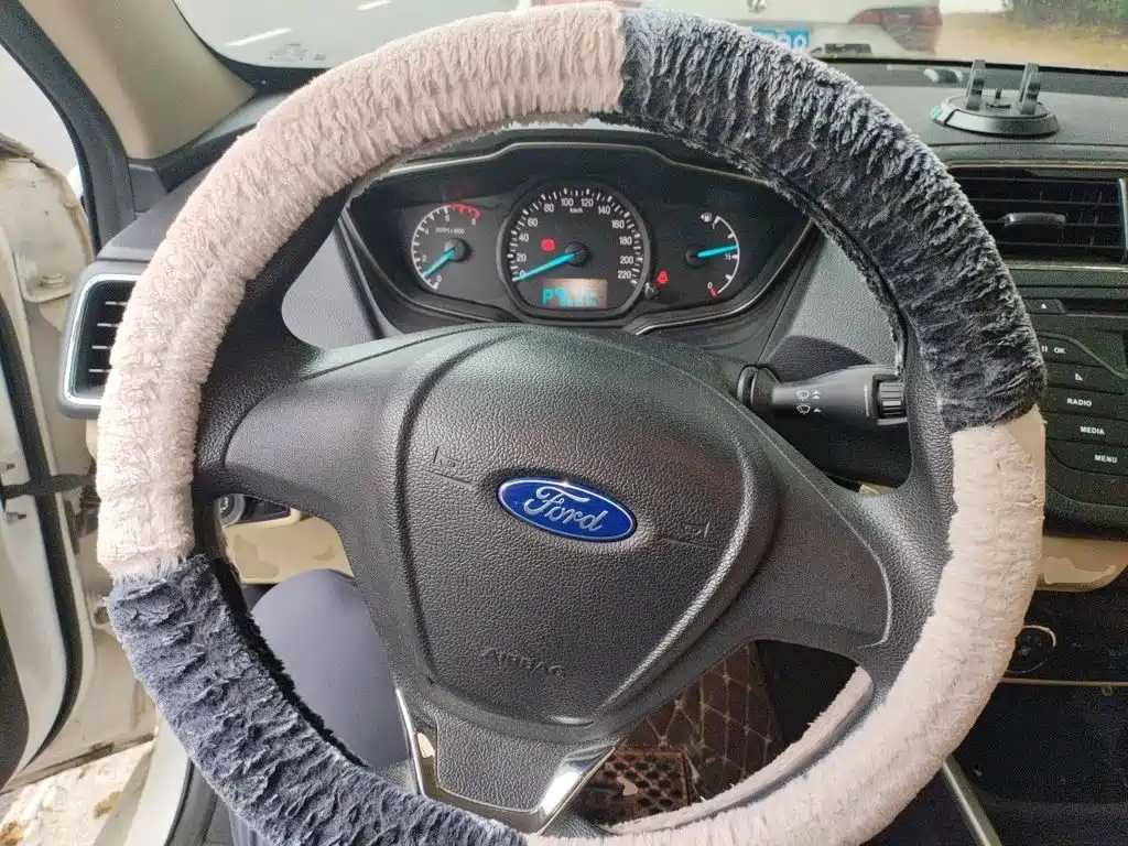 Ford Escort — миниатюра 7