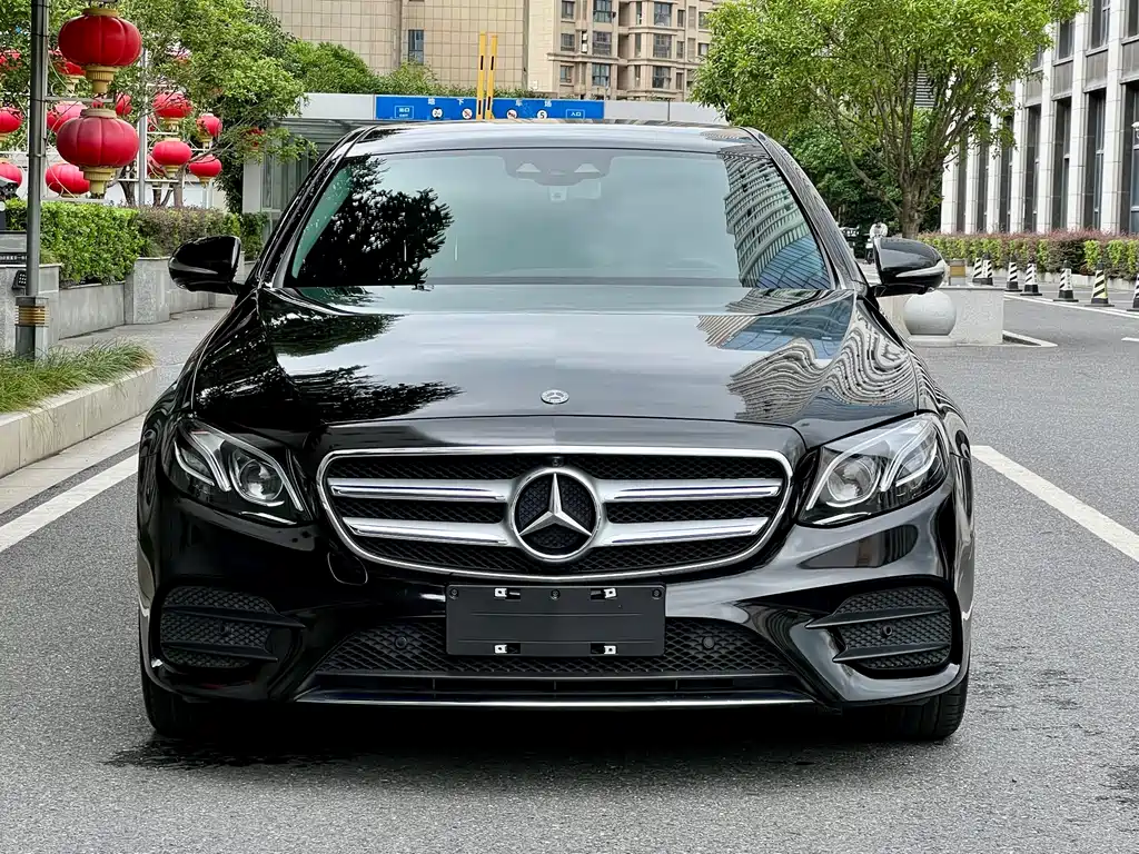 Mercedes-Benz E-Class — миниатюра 4