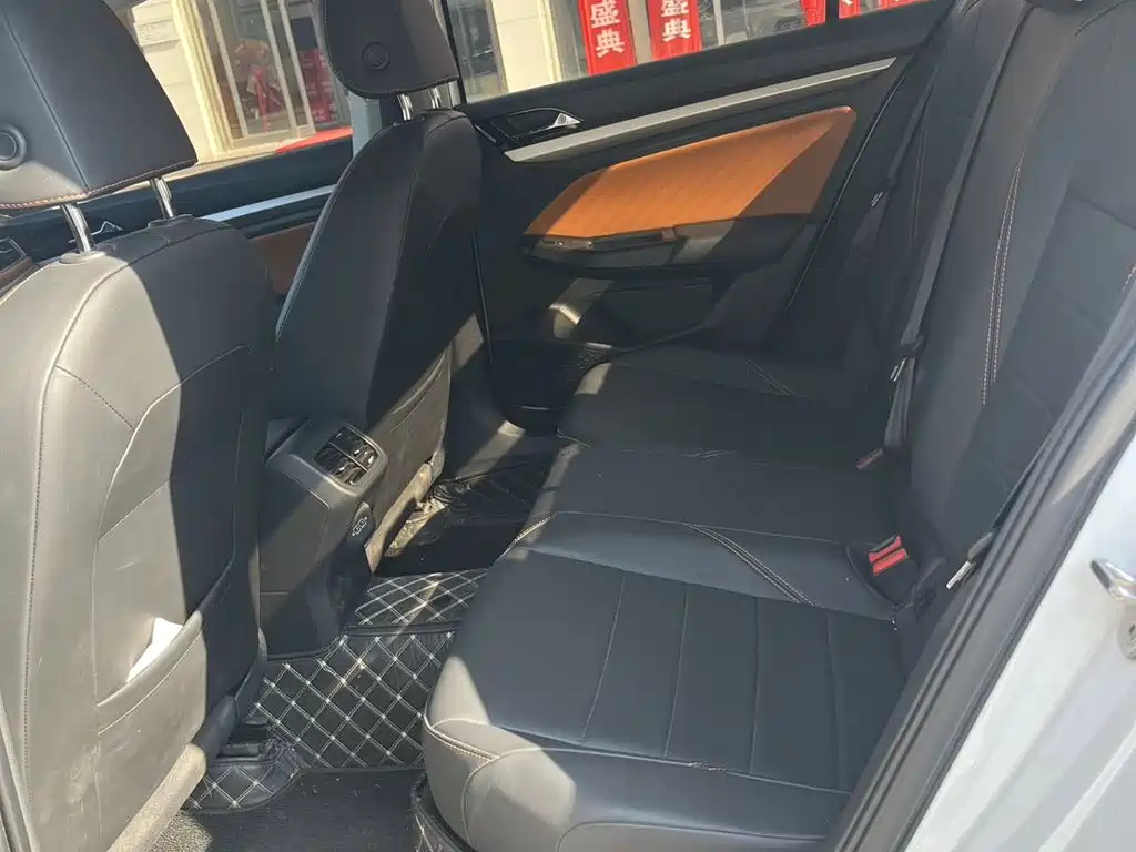 Volkswagen Bora — миниатюра 6