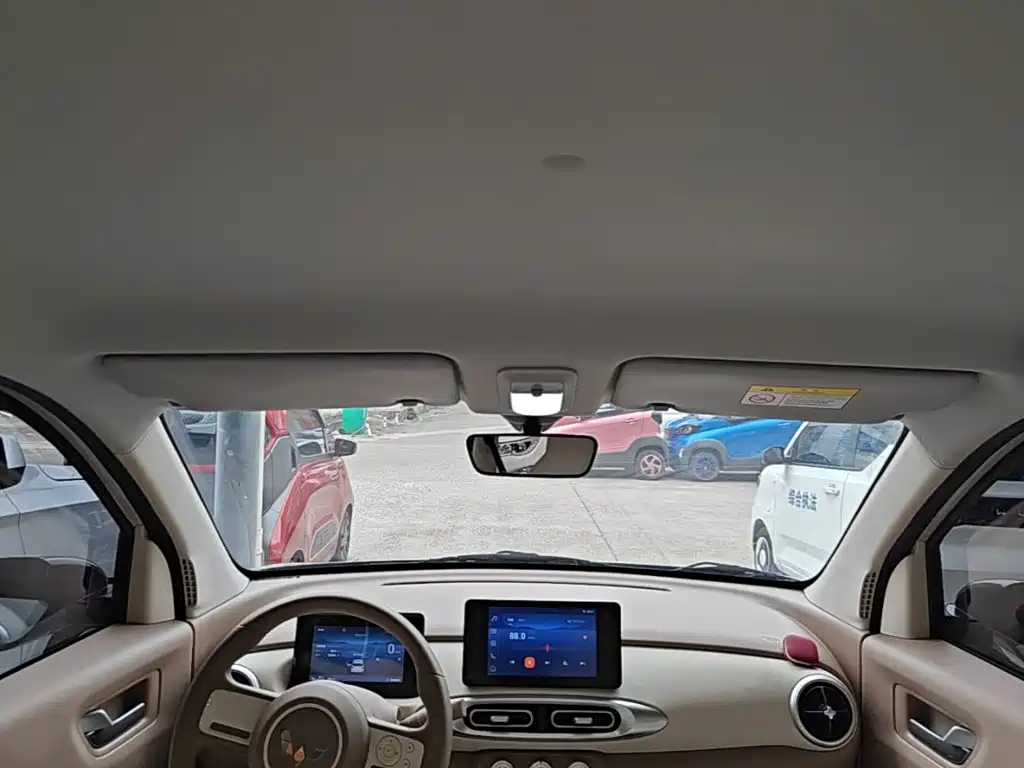 Wuling MINIEV — миниатюра 18