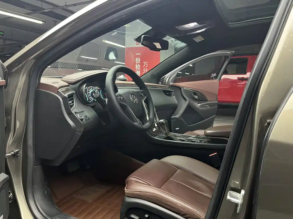 Buick LaCrosse — миниатюра 5