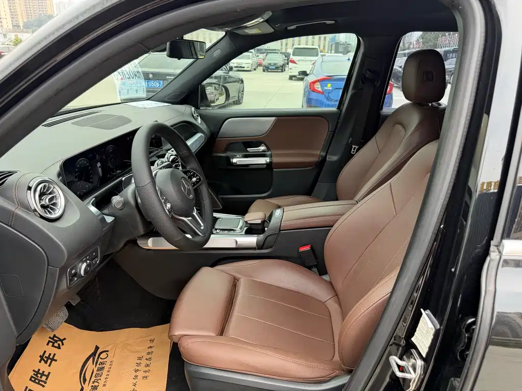 Mercedes-Benz GLB — миниатюра 9