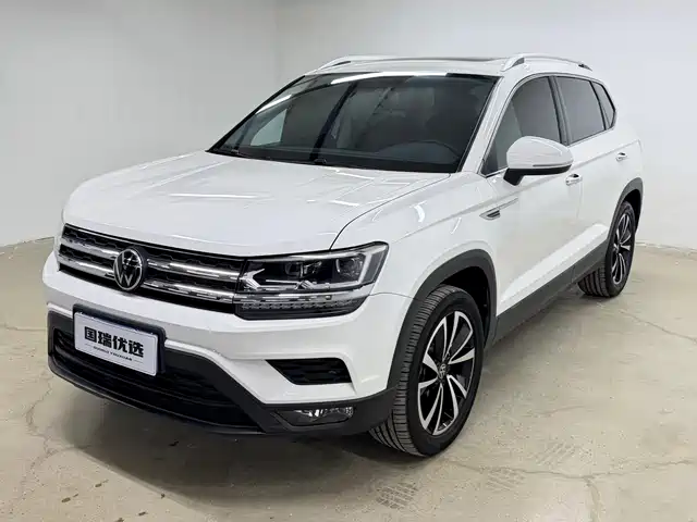 Volkswagen Tharu