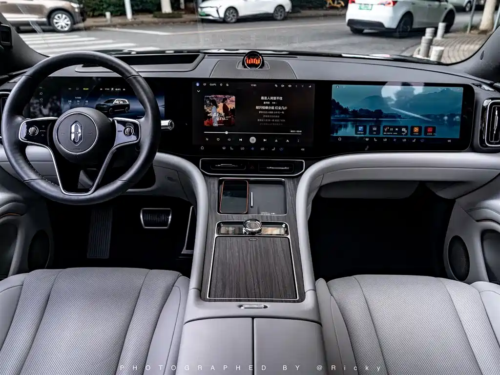 Aito M9 2024 Ultra 42kWh 6 мест