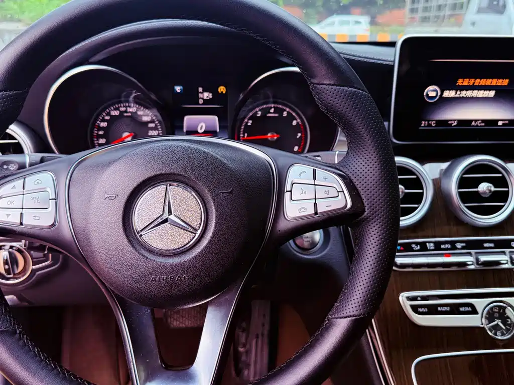 Mercedes-Benz C-Class — миниатюра 13
