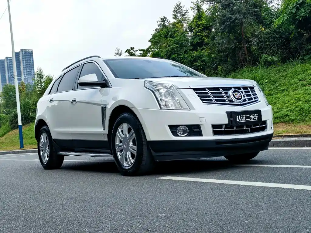 Cadillac SRX — миниатюра 3