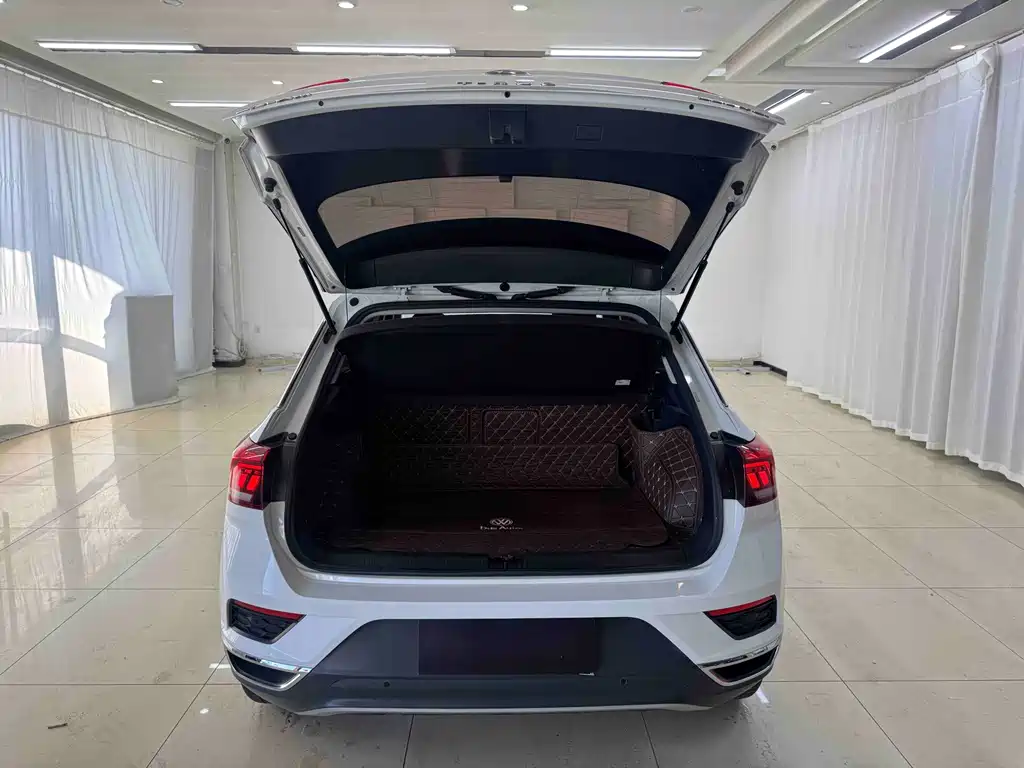 Volkswagen T-Roc — миниатюра 20