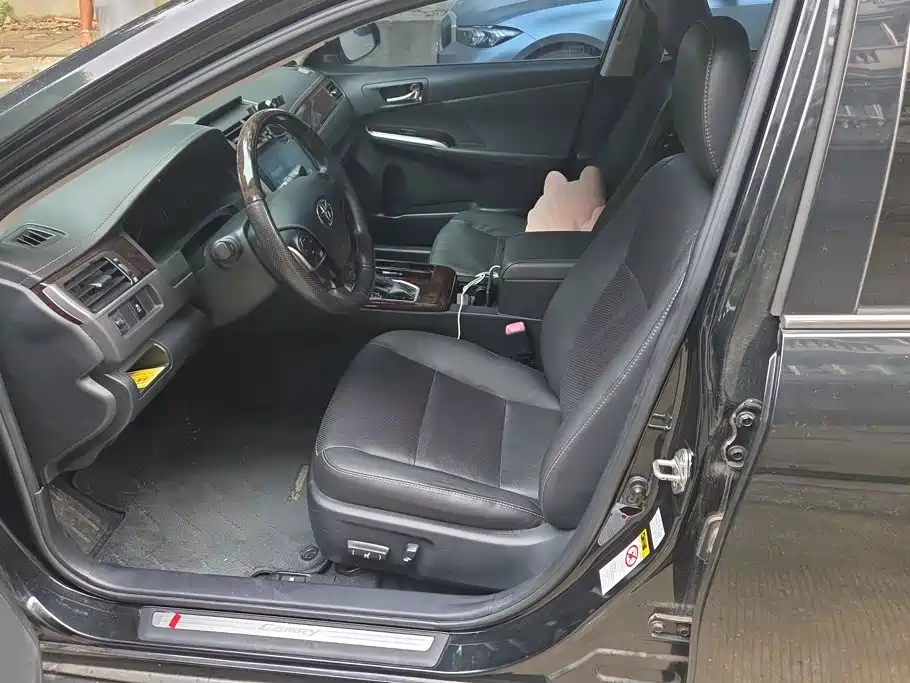 Toyota Camry — миниатюра 9