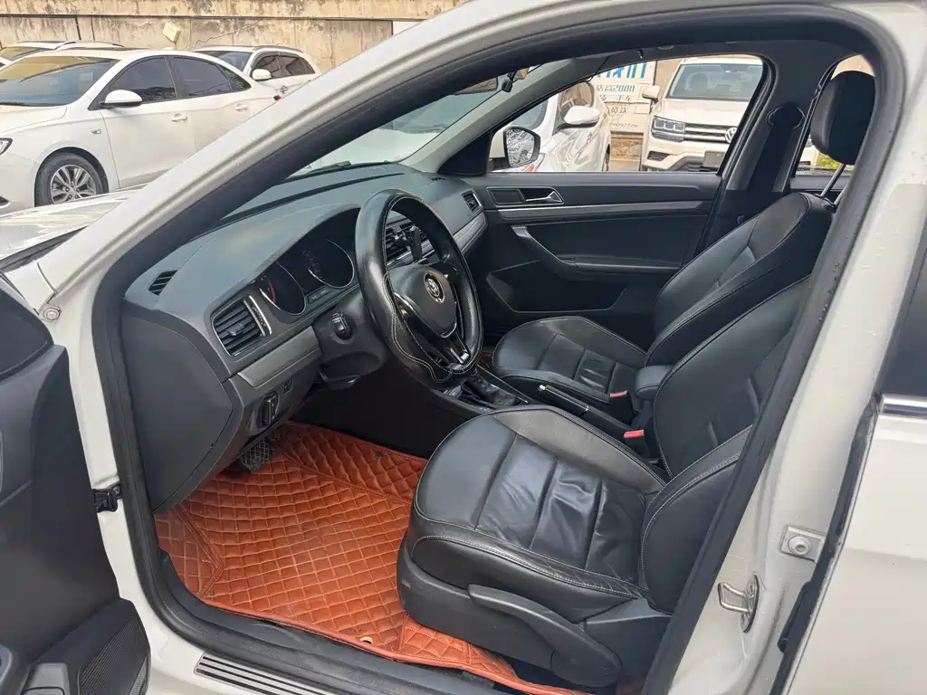 Volkswagen Lavida — миниатюра 6