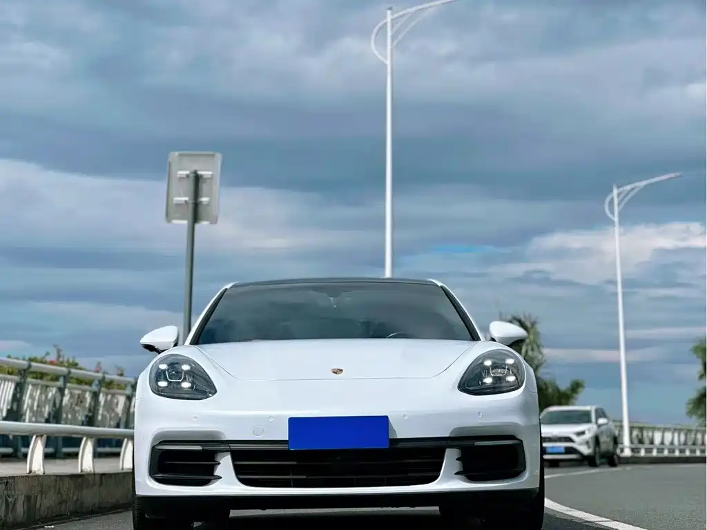 Porsche Panamera — миниатюра 3