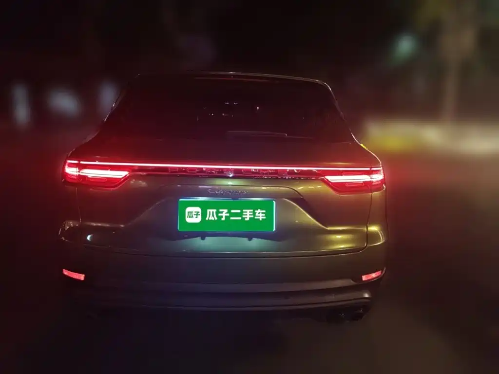 Porsche Cayenne — миниатюра 5